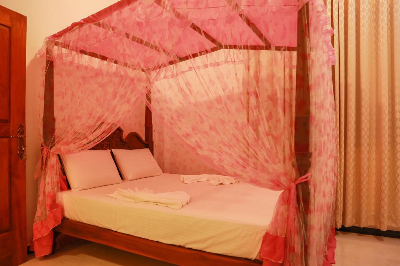 Jami River Side Hotel & Yala Safari Place Tissamaharama Ngoại thất bức ảnh